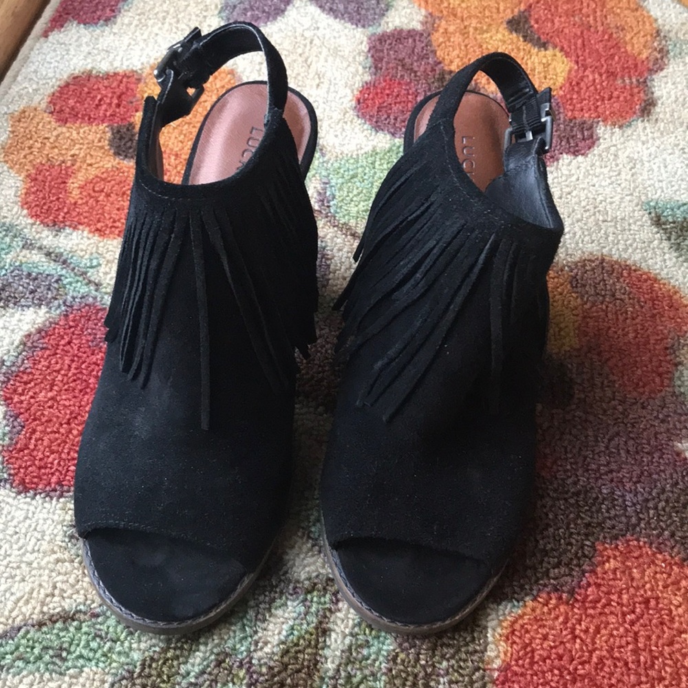 Black  Lucky Brand sandal
